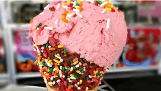 DOUBLE WAFFLE CONE