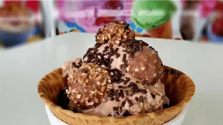 TRIPLE WAFFLE CONE